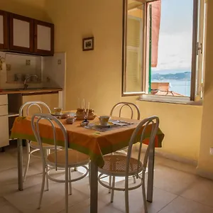 casa-di-otty-holiday.hotelitalianriviera.com/