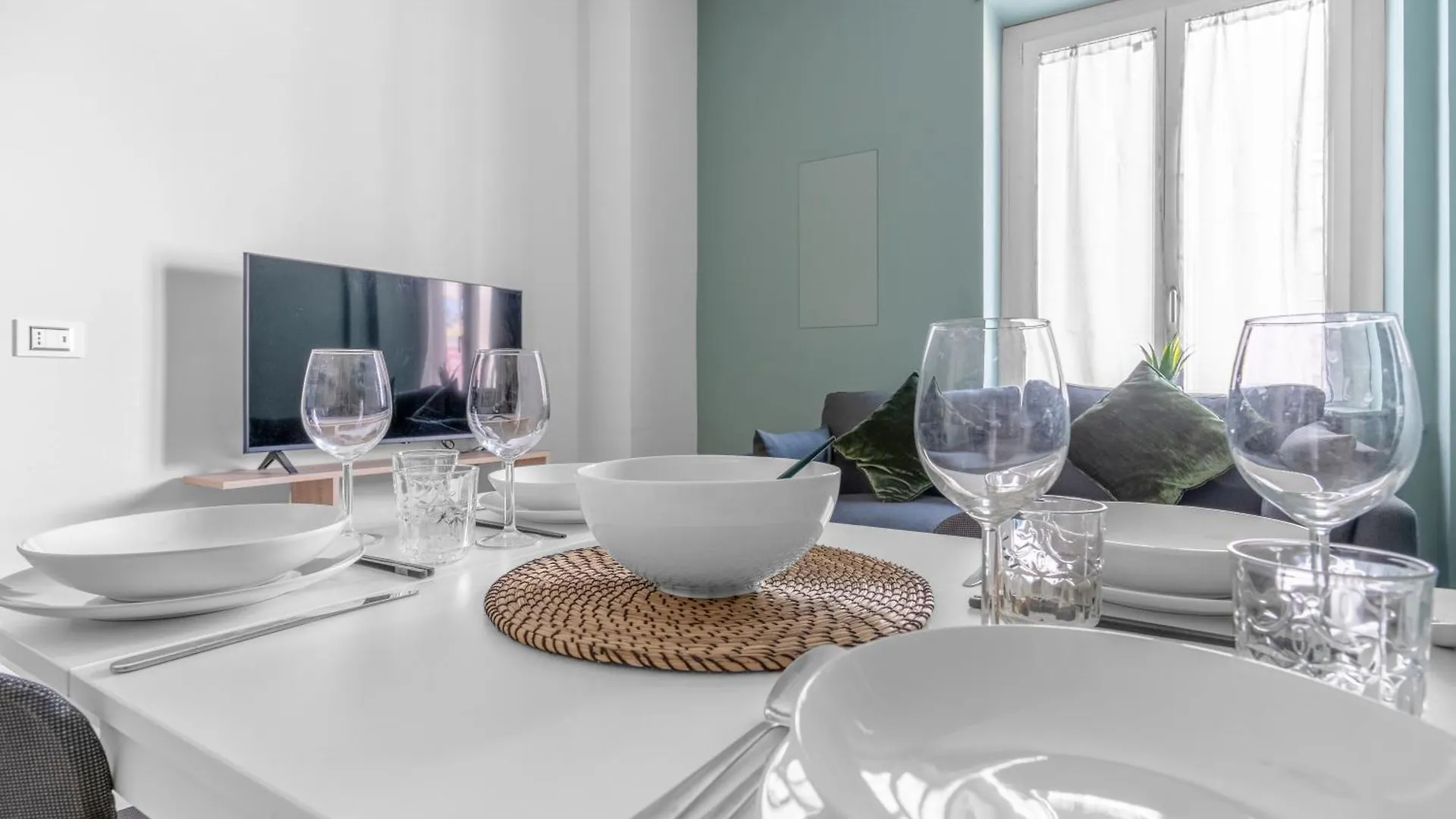Sil5 - Apartment Bright - Luxury Milánó 0*,  Olaszország